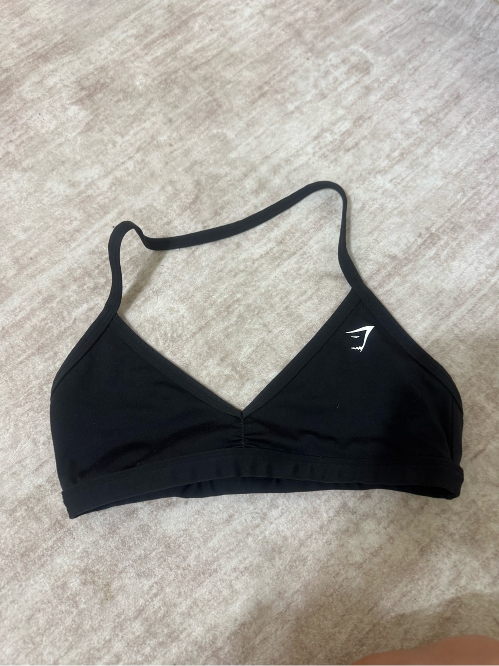 gymshark halter sports bra size small